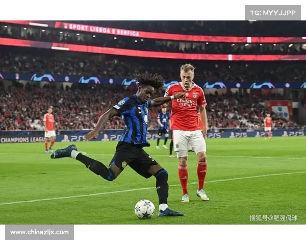 夸德拉多：哥伦比亚边卫以超速突破令人瞩目